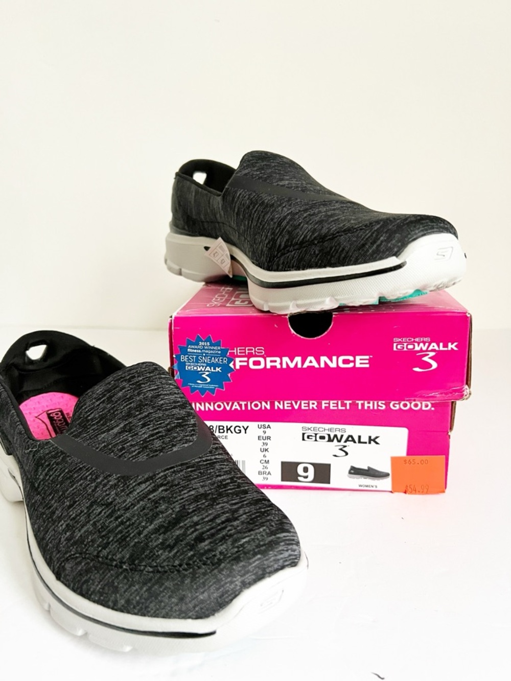 SZ 9 Skechers GOwalk 3 Slip-On Walking Shoes Black with White Sole